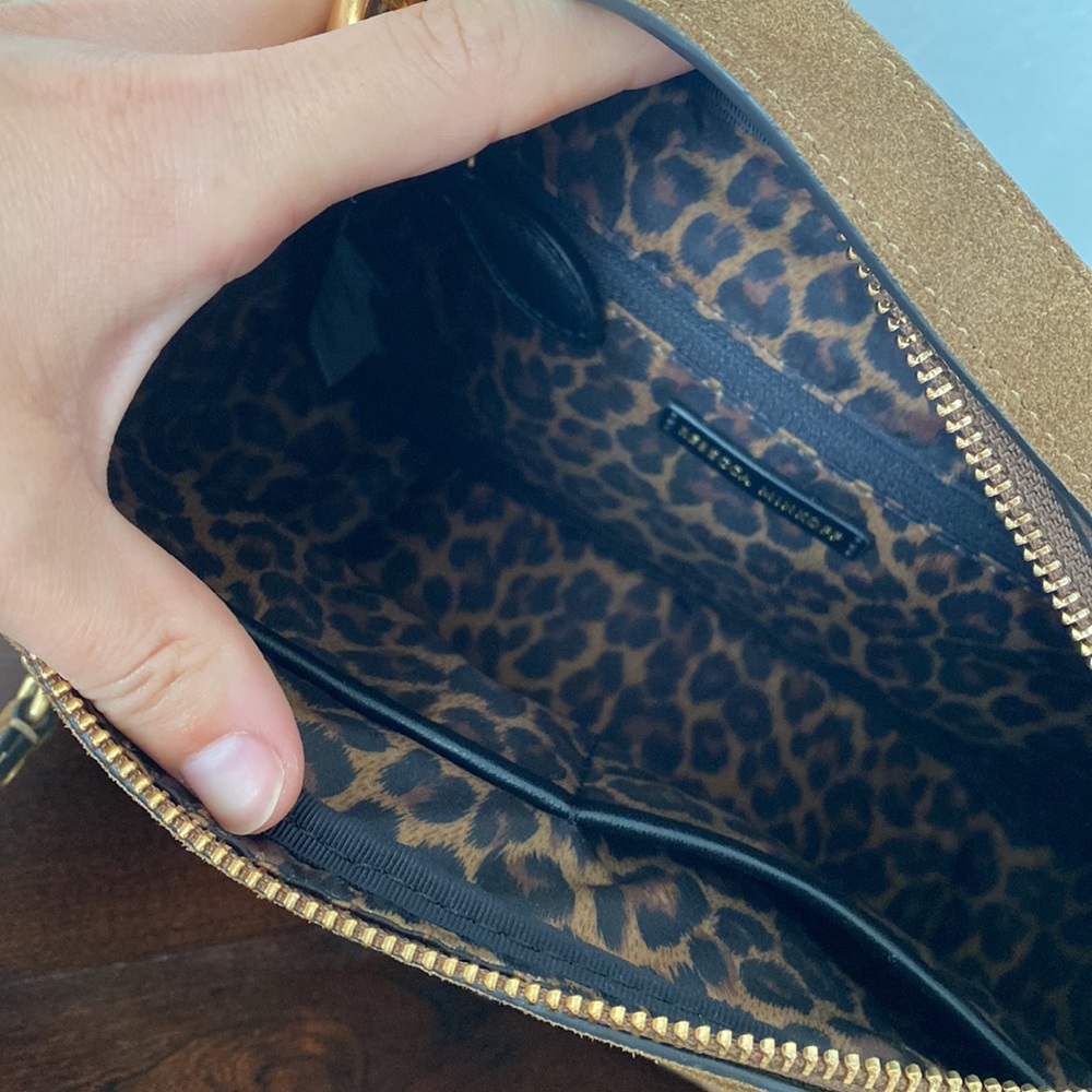Jet Boxy Crossbody - Picture 2 of 7